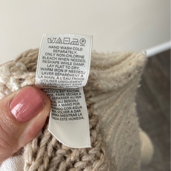 Victoria’s Secret Sweater Wool Blend Silver Sparkle Striped Women’s Small - Picture 11 of 11